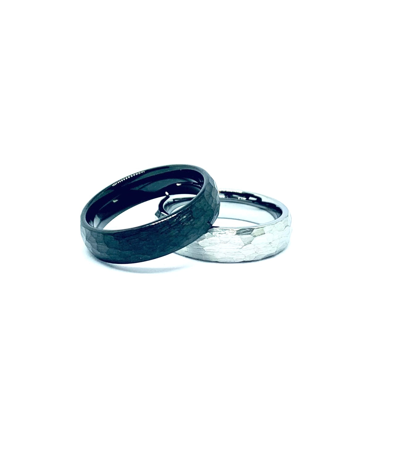 Argolla Tungsteno gris martillada 6mm.