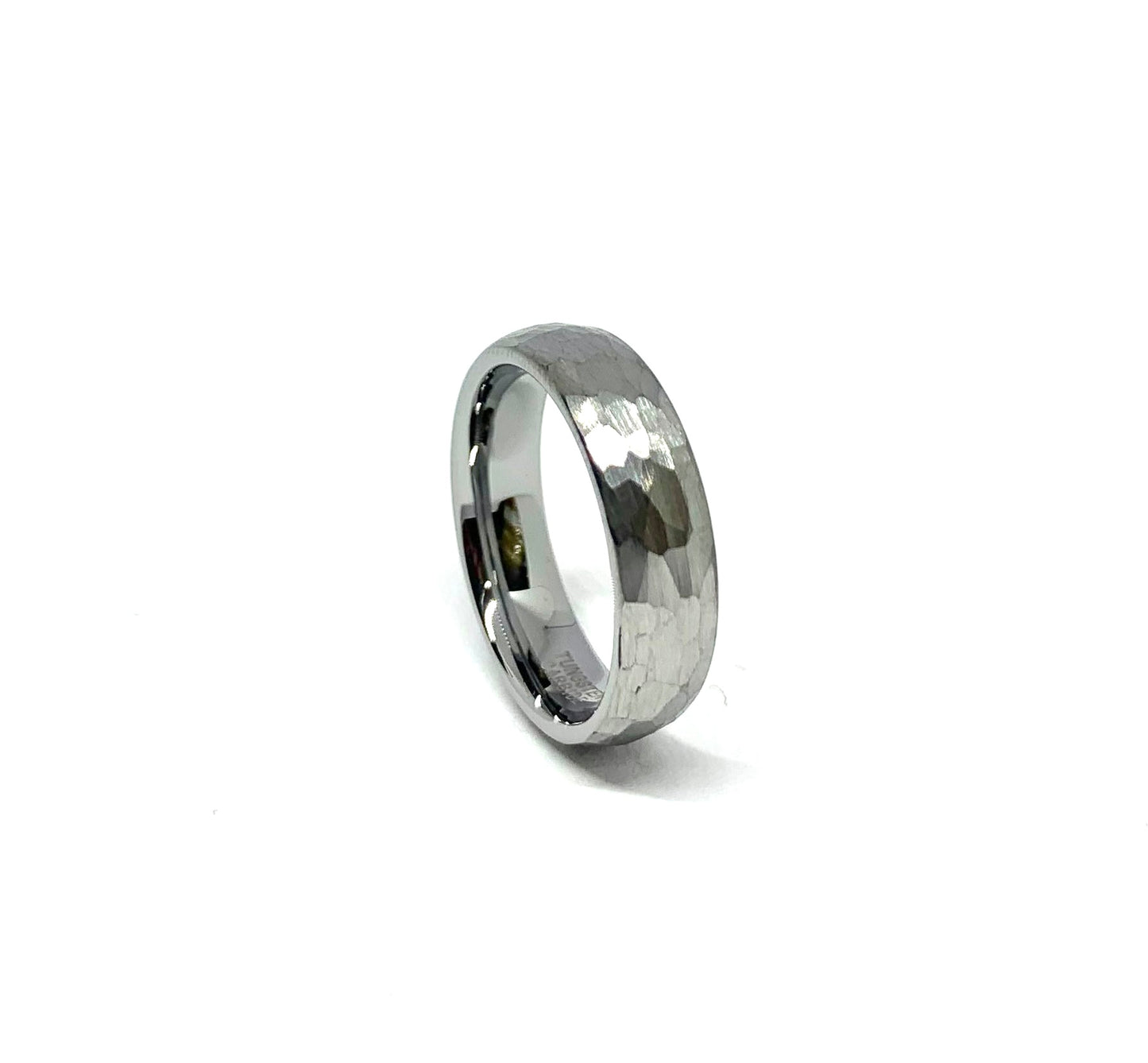 Argolla Tungsteno gris martillada 6mm.