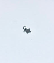 Cargar imagen en el visor de la galería, Charms para pulsera *Nudo de la fortuna*
