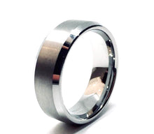 Cargar imagen en el visor de la galería, Argolla Tungsteno 8mm. Colección Iris
