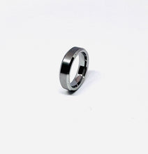 Cargar imagen en el visor de la galería, Argolla de Tungsteno 6mm. Colección Iris
