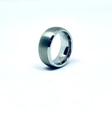 Cargar imagen en el visor de la galería, Argolla Tungsteno 8mm. Colección Iris
