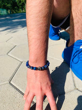 Cargar imagen en el visor de la galería, Brazalete “Skull Lapislázuli”
